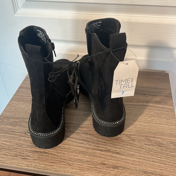 NWT NO BOX TIME AND TRU FAUX SUEDE BLACK ANKLE BOOTS BEADED SIDE ZIPPER SIZE 7 - Picture 6 of 8